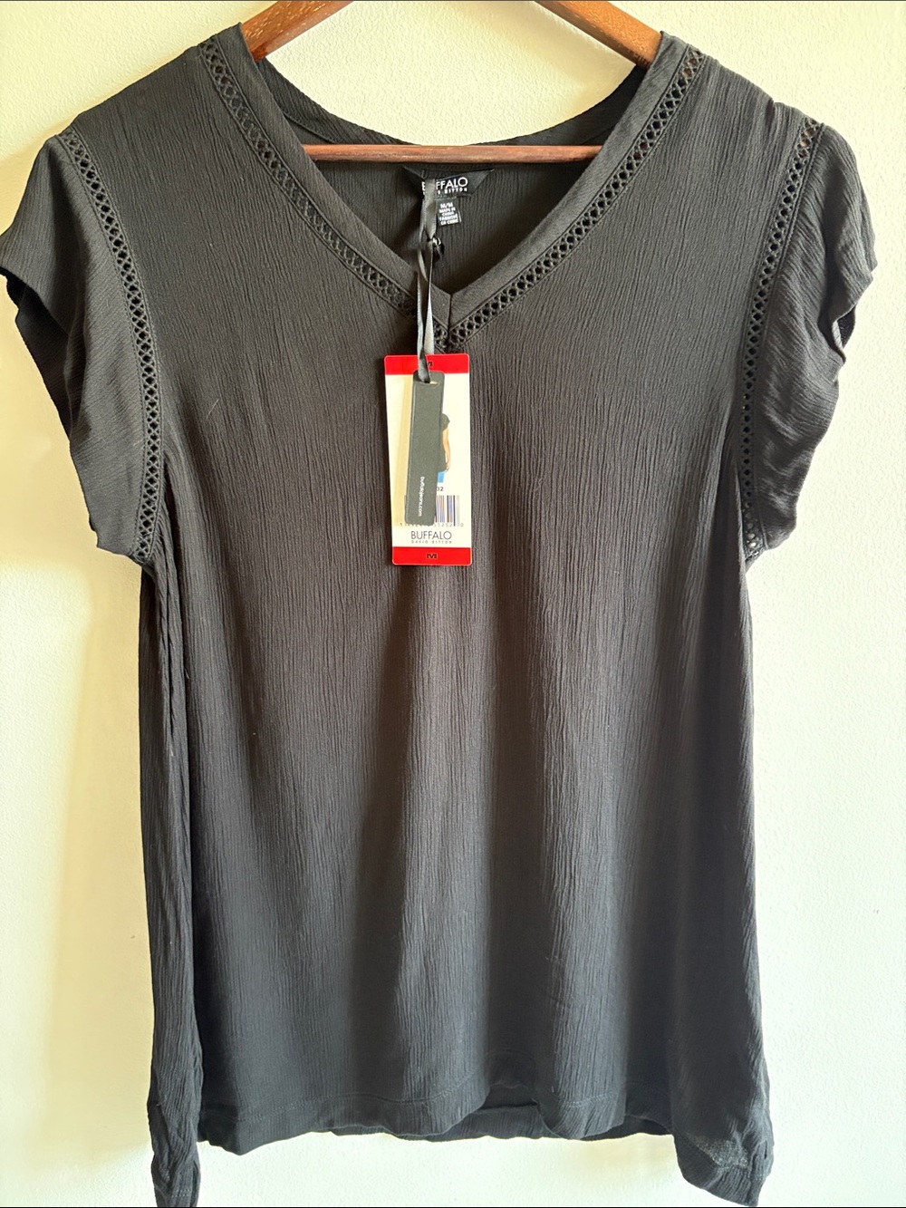 Buffalo‎ David Bitton Black Textured V-Neck Eyelet Trim Blouse Medium NWT